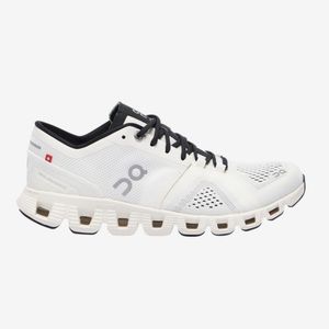 On Running | On Cloud X  White Black Women’s 8.5 NWT